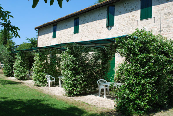 esterni-agriturismo-umbria